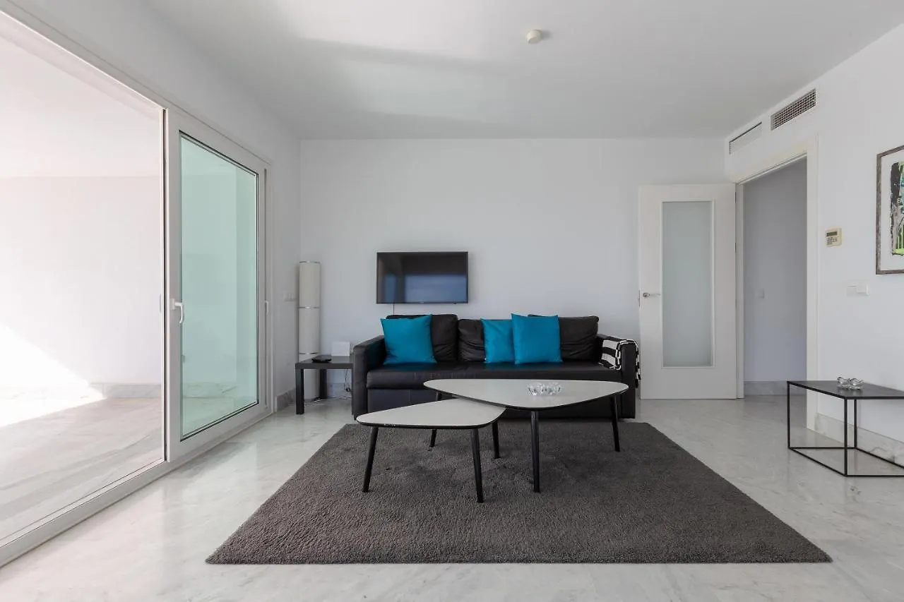 בנאלמדנה Nice Apartment With A Sunny Terrace