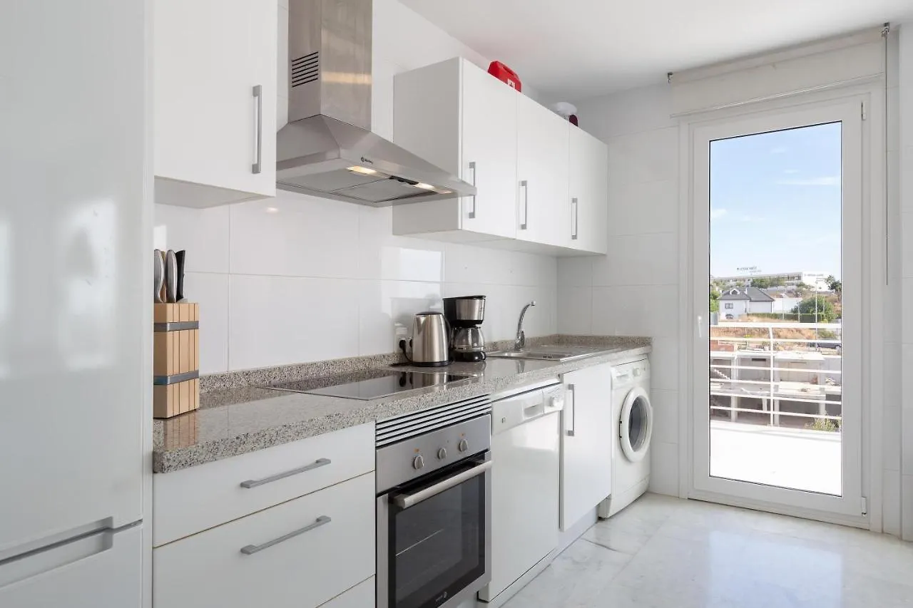 בנאלמדנה Nice Apartment With A Sunny Terrace