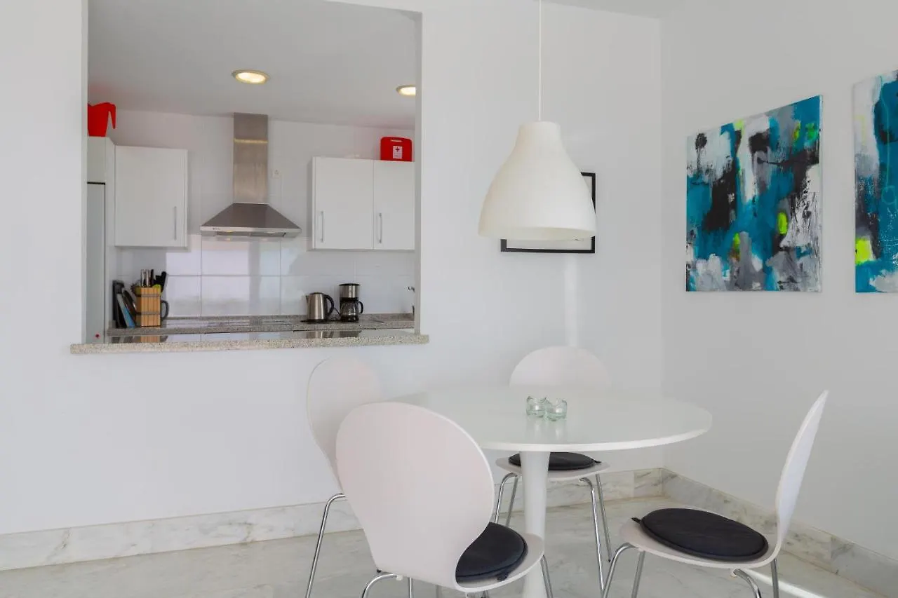 בנאלמדנה Nice Apartment With A Sunny Terrace